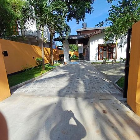 Villa Delorenta Anuradhapura Eksteriør bilde