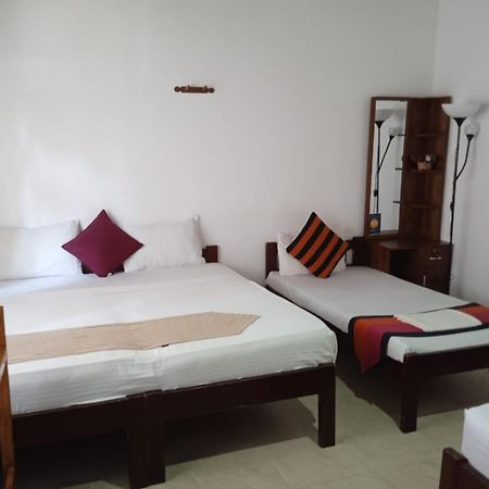 Villa Delorenta Anuradhapura Eksteriør bilde