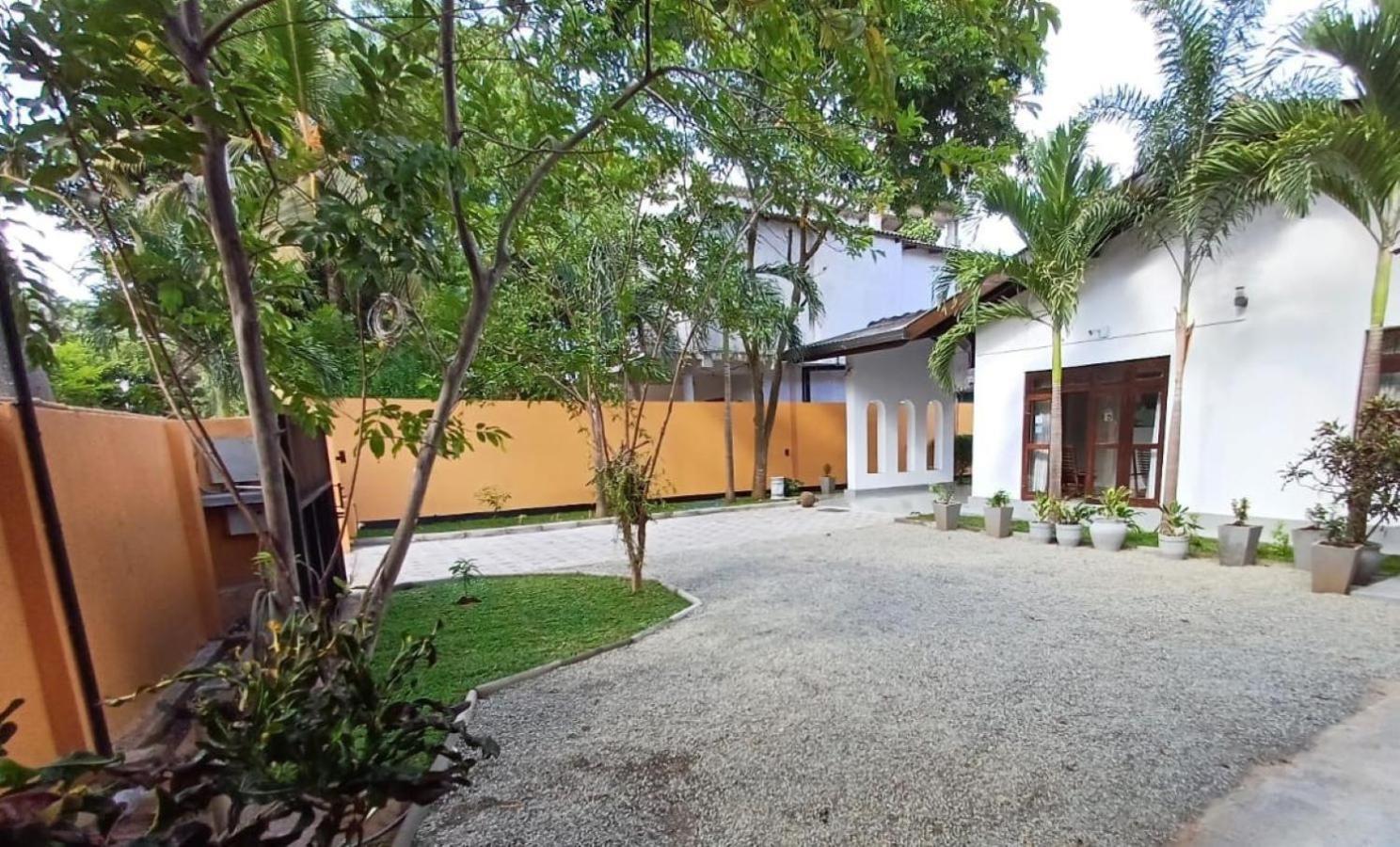 Villa Delorenta Anuradhapura Eksteriør bilde